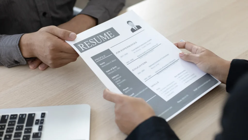 Επαγγελματικό Βιογραφικό