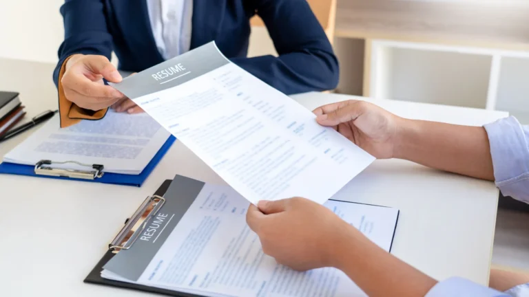 Πώς να γράψεις ένα βιογραφικό που θα φέρει συνεντεύξεις